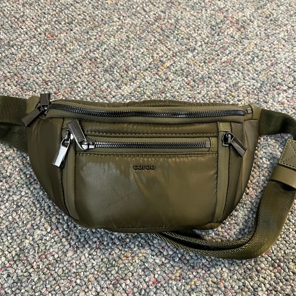 EXCELLENT CONDITION Caraa small olive sling with Adjustable Strap